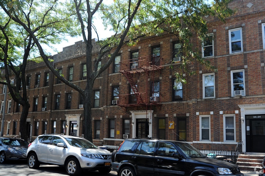 34-28 43rd St, Long Island City, NY for sale - Building Photo - Image 1 of 2