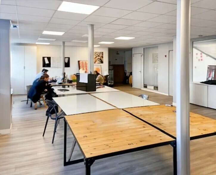 Office in Levallois-Perret for lease - Building Photo - Image 3 of 7