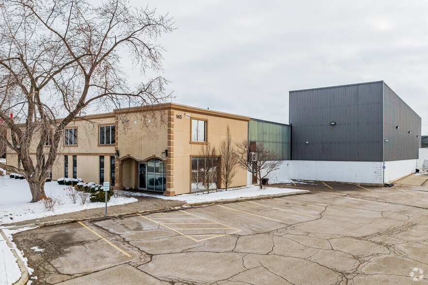145 Sheldon Dr, Cambridge, ON for lease - Primary Photo - Image 1 of 3