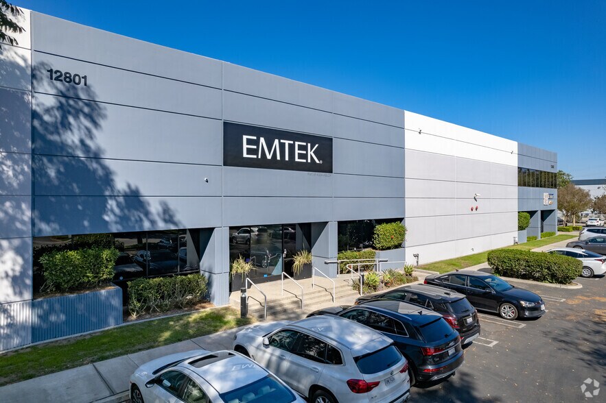 12801-12803 Schabarum Ave, Baldwin Park, CA for lease - Primary Photo - Image 1 of 5