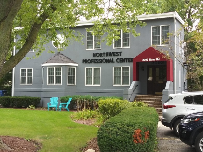 2093 Rand Rd, Des Plaines, IL à louer - Photo principale - Image 2 de 19