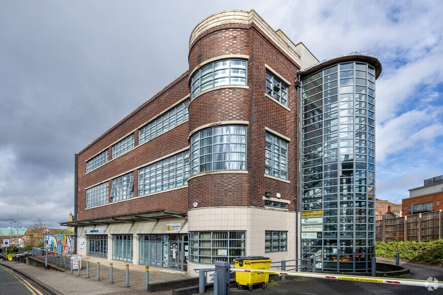 12 Albion St, Stoke On Trent for lease - Primary Photo - Image 1 of 26