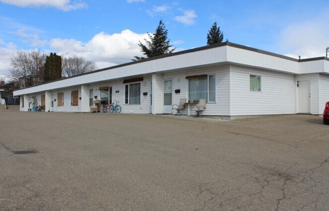 3703 32 Ave, Vernon, BC for sale Primary Photo- Image 1 of 3