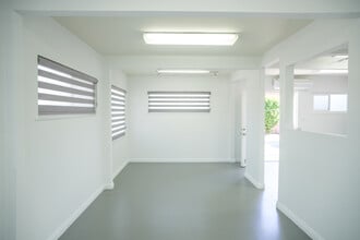 649-655 W Commonwealth Ave, Fullerton, CA à vendre Photo intérieure- Image 2 de 15