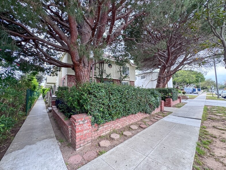 2318 16th St, Santa Monica, CA à vendre - Photo du bâtiment - Image 2 de 7