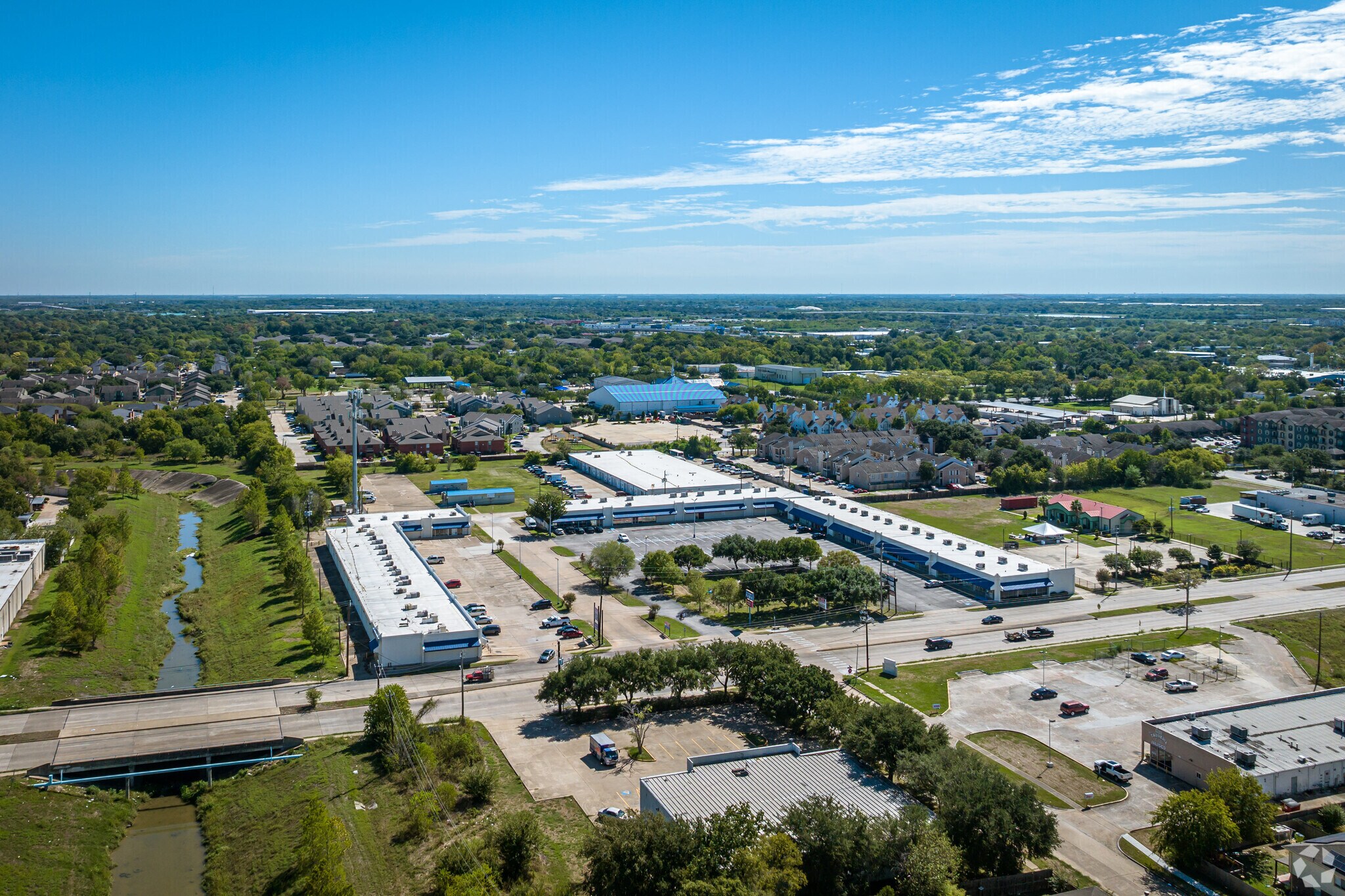 12515-12520 Fondren Rd, Houston, TX à louer Photo du bâtiment- Image 1 de 13