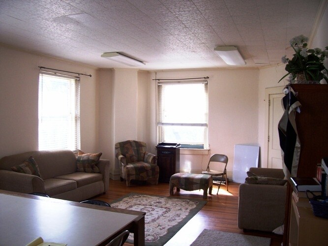 201-207 S Alston Ave, Durham, NC à louer - Photo du bâtiment - Image 2 de 9