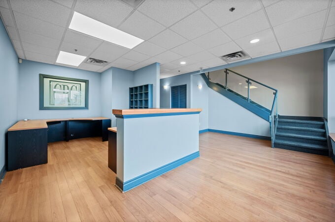 355 Harry Walker Pky N, Newmarket, ON for lease - Interior Photo - Image 3 of 46
