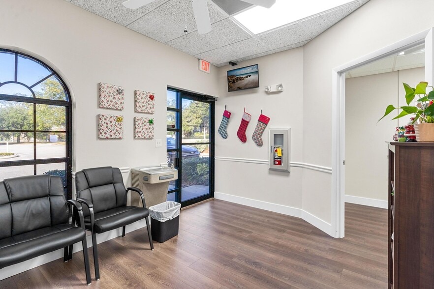 920 ROLLING ACRES Rd, Lady Lake, FL for sale - Building Photo - Image 3 of 26