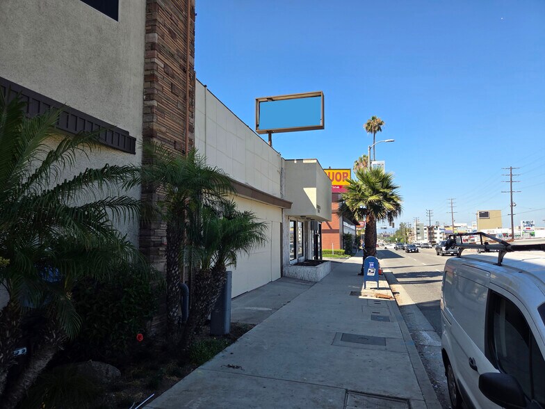 6840-6854 La Tijera Blvd, Los Angeles, CA à louer - Photo du bâtiment - Image 3 de 3