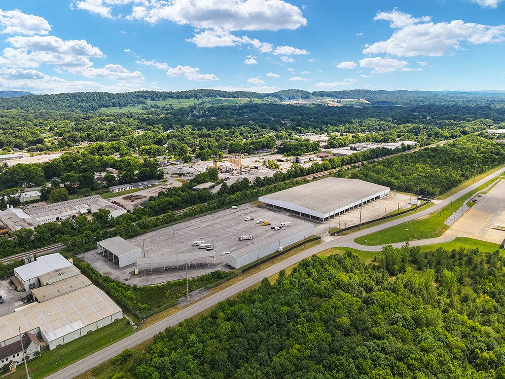 1523 Midfield Industrial Blvd, Birmingham, AL à louer Photo du bâtiment- Image 1 de 26