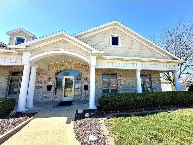 909-921 Lake Land Blvd, Mattoon, IL à vendre - Photo du bâtiment - Image 3 de 20