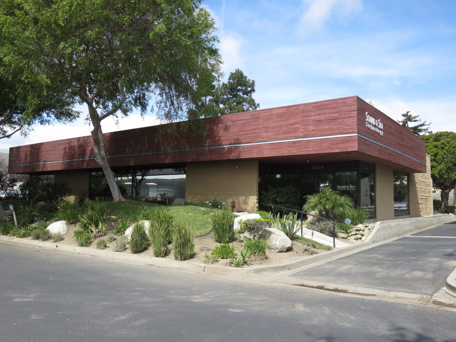 2193 Portola Rd, Ventura, CA for sale Primary Photo- Image 1 of 1