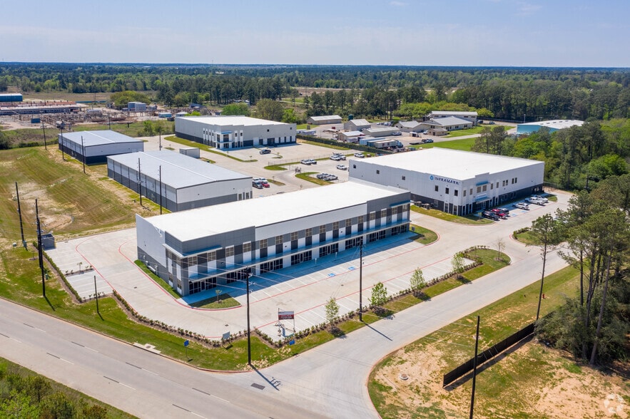 13939 Service Center Dr, Tomball, TX for lease - Aerial - Image 3 of 4