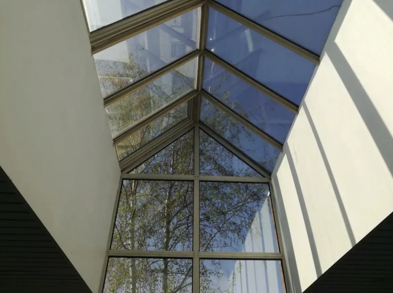 1 Rue Blaise Pascal, Trappes for lease - Interior Photo - Image 2 of 2