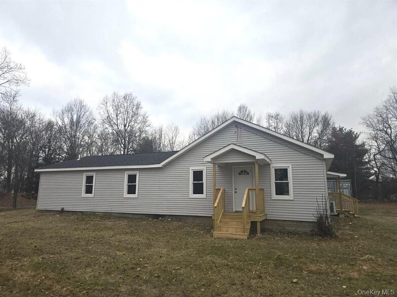120 Bracken Rd, Montgomery, NY for sale - Building Photo - Image 2 of 11
