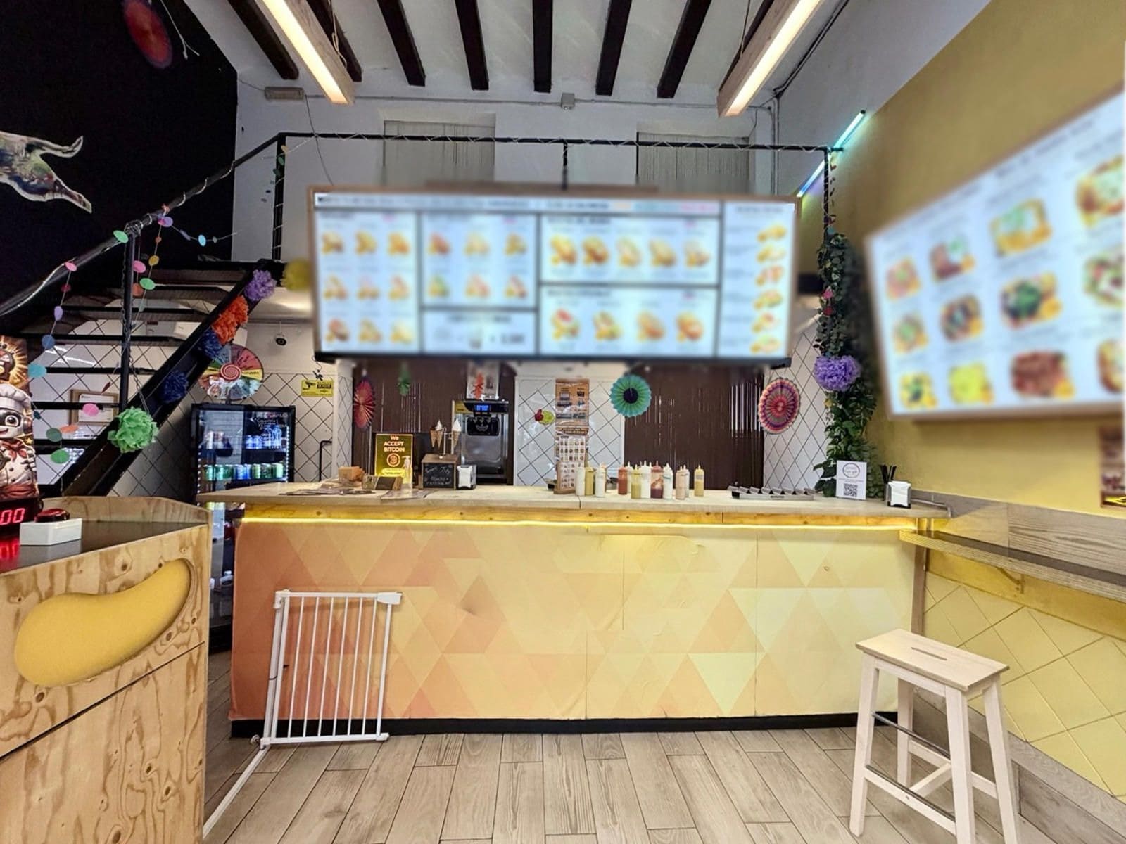 Retail in Barcelona, Barcelona for lease Interior Photo- Image 1 of 14