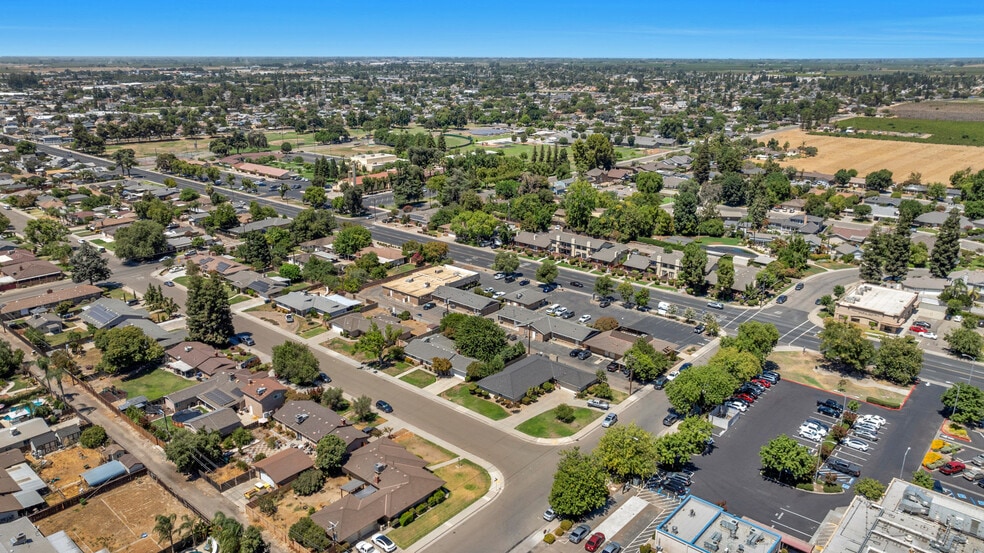 1215-1239 Rose Ave, Selma, CA for lease - Building Photo - Image 3 of 22