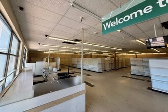 1260-1410 W 6th St, The Dalles, OR for lease Building Photo- Image 2 of 8