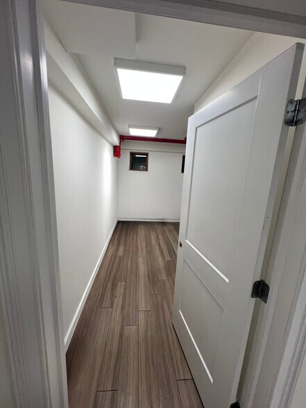 109 Tidewater St, Jersey City, NJ à louer - Photo intérieure - Image 3 de 8