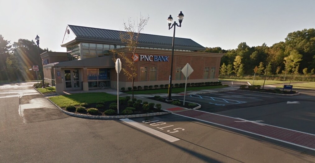 354 Princeton Hightstown Rd, West Windsor, NJ à louer Photo du bâtiment- Image 1 de 2