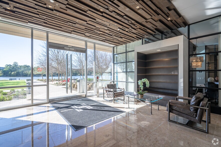 1780 Hughes Landing Blvd, The Woodlands, TX à louer - Hall d’entrée - Image 3 de 8