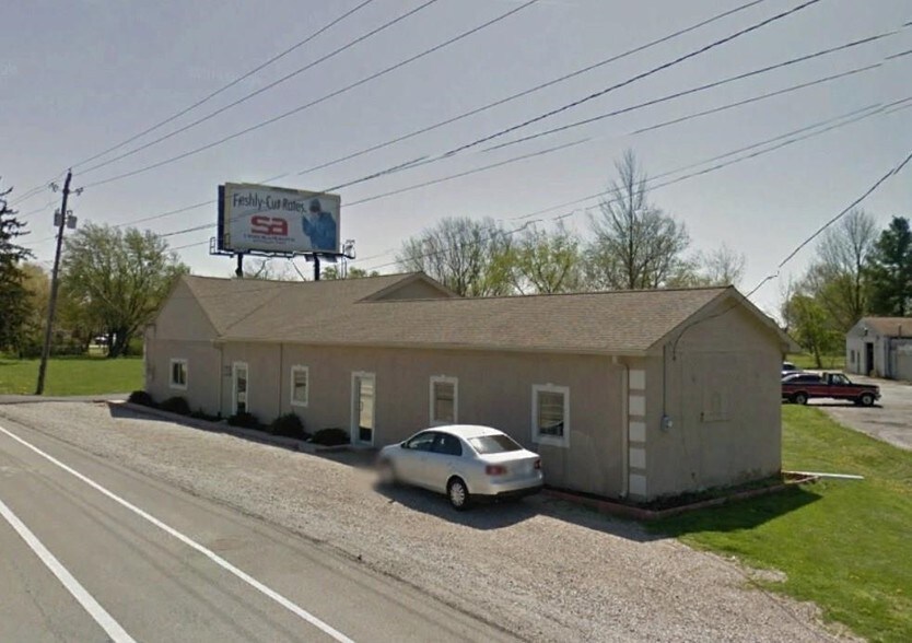 7947 Southeastern Ave, Indianapolis, IN à louer - Photo du bâtiment - Image 2 de 24