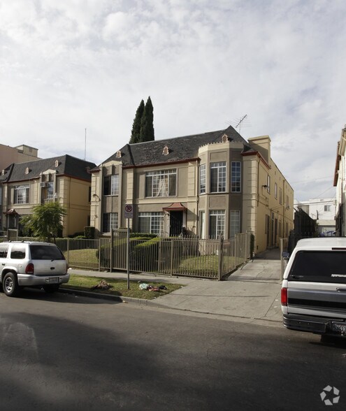 221-225 1/2 S Kenmore Ave, Los Angeles, CA à vendre - Photo du bâtiment - Image 3 de 7