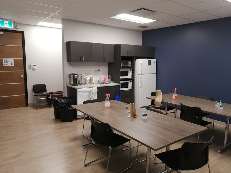 725 Boul Lebourgneuf, Québec, QC à louer - Photo intérieure - Image 3 de 17