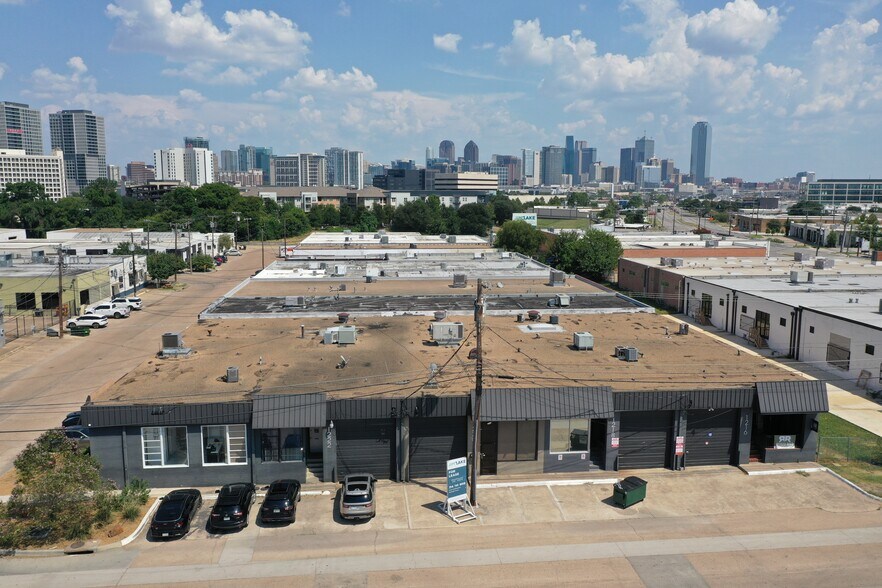 1220 Manufacturing St, Dallas, TX à louer - Photo du bâtiment - Image 3 de 3