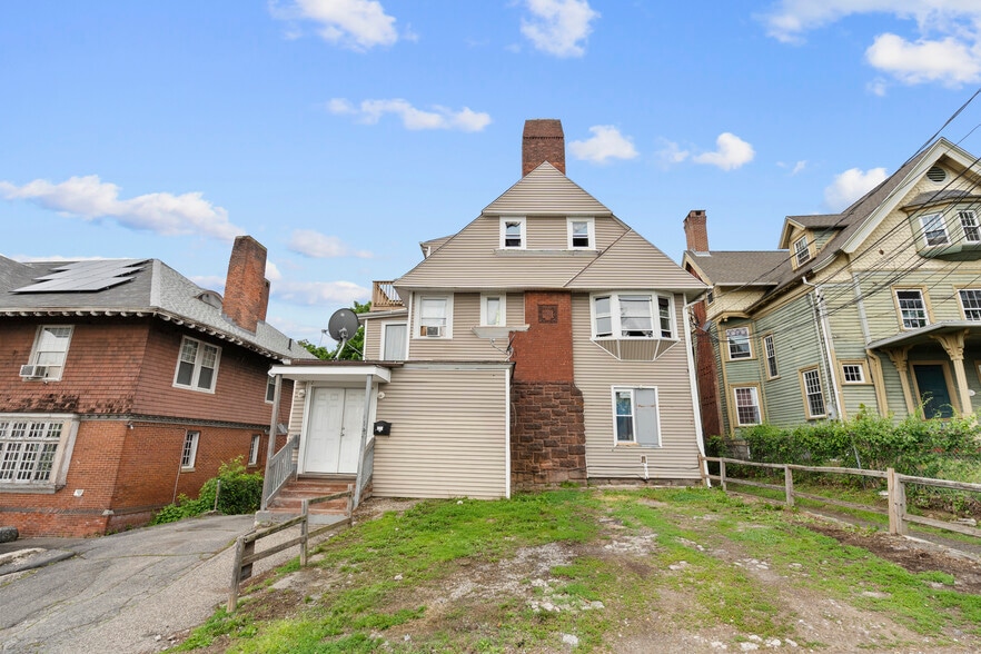 135 Prospect St, Waterbury, CT for sale - Building Photo - Image 2 of 18