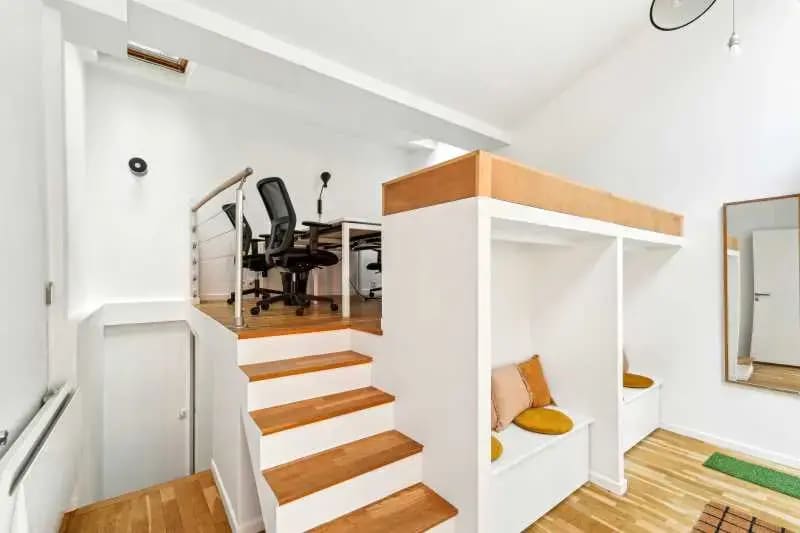 Office in Paris for lease Interior Photo- Image 1 of 8