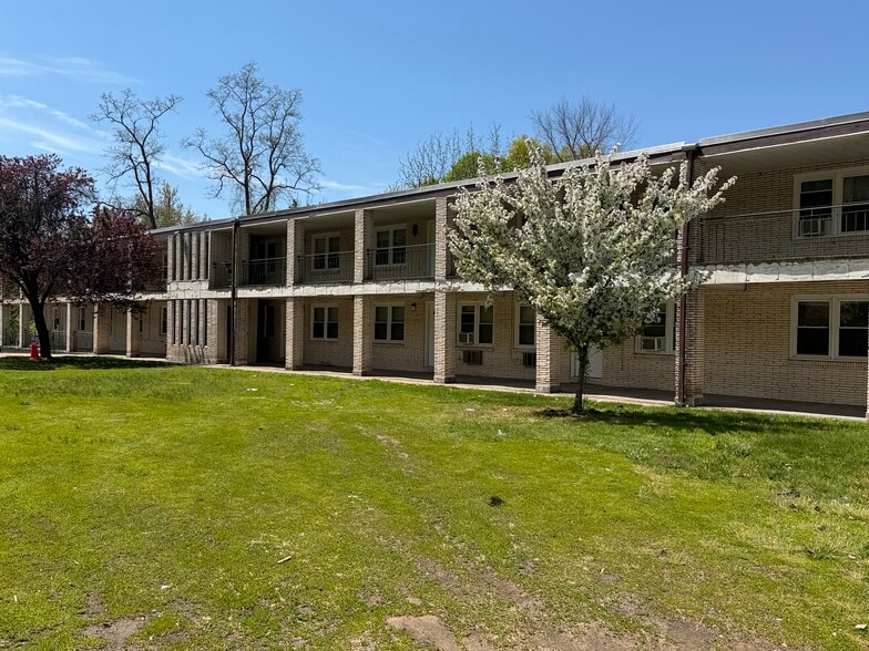 45 Olmsted St, East Hartford, CT for sale - Building Photo - Image 1 of 13