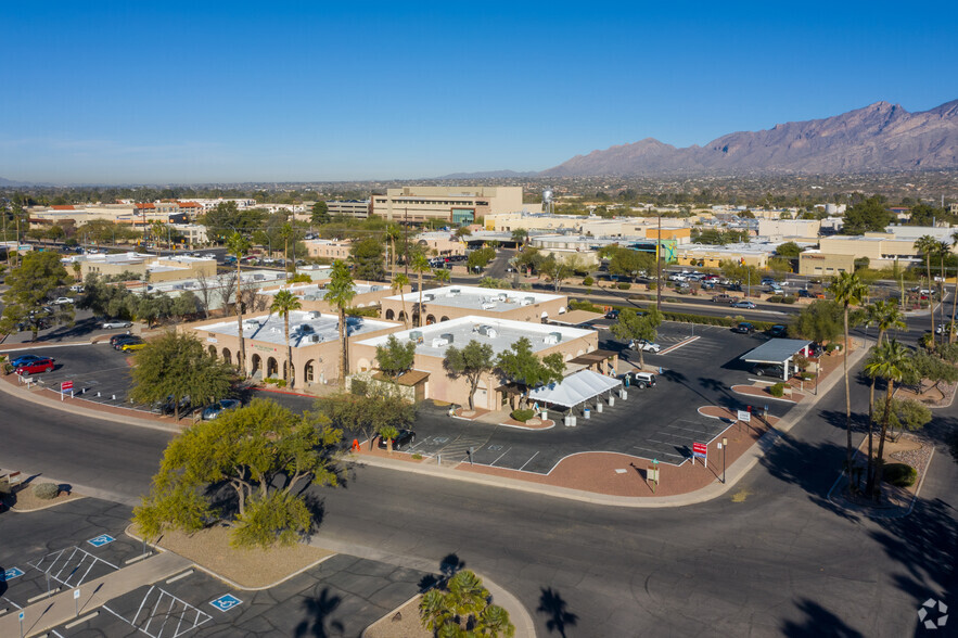 2355 N Ferguson Ave, Tucson, AZ à louer - Photo du bâtiment - Image 2 de 3