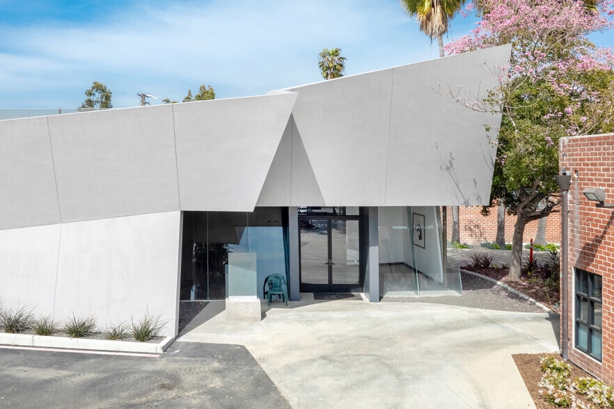 10113 Jefferson Blvd, Culver City, CA for lease - Building Photo - Image 2 of 10