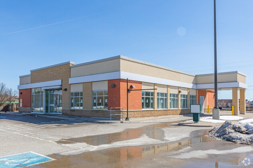 920 Taunton Rd E, Whitby, ON à louer - Photo du bâtiment - Image 2 de 2