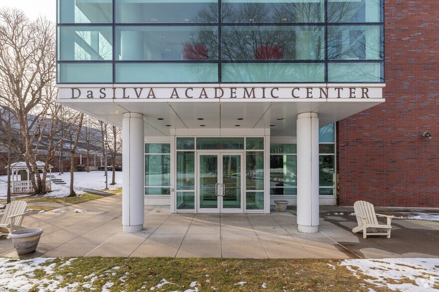 300 Howard Ave, Staten Island, NY for sale - Building Photo - Image 3 of 4