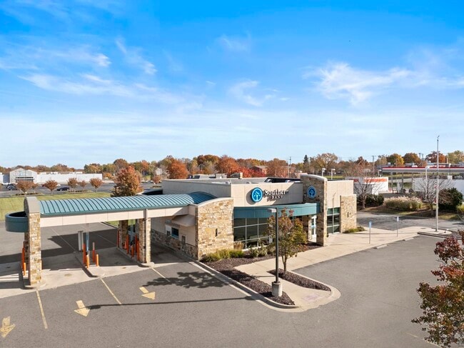 More details for 8515 N Oak Tfwy, Kansas City, MO - Retail for Sale