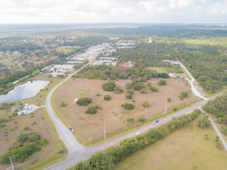 Morris Industrial Park portefeuille de 6 propriétés à vendre sur LoopNet.ca - Aérien - Image 3 de 9
