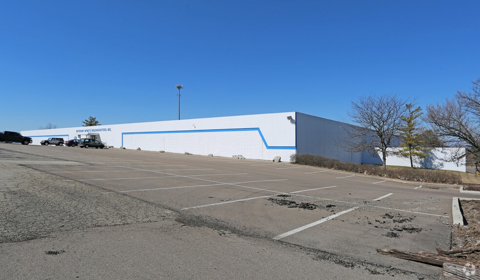 967 Watertower Ln, West Carrollton, OH for lease - Building Photo - Image 3 of 8