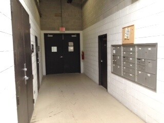 1840 Industrial Dr, Libertyville, IL à louer - Photo du bâtiment - Image 3 de 3