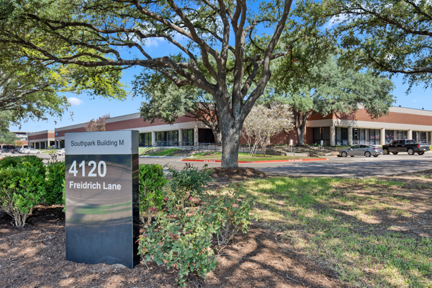 4120 Freidrich Ln, Austin, TX à louer Photo du b timent- Image 1 de 6