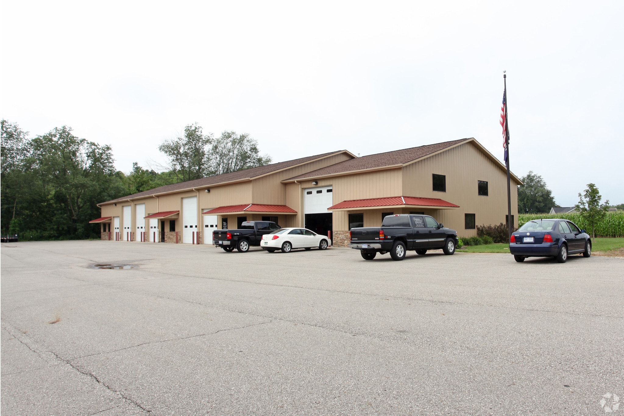 3588 Green Pointe Ctr, Hamilton, MI for lease Primary Photo- Image 1 of 3