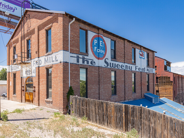 Sweeny Feed Mill portefeuille de 2 propriétés à vendre sur LoopNet.ca - Photo du bâtiment - Image 2 de 12