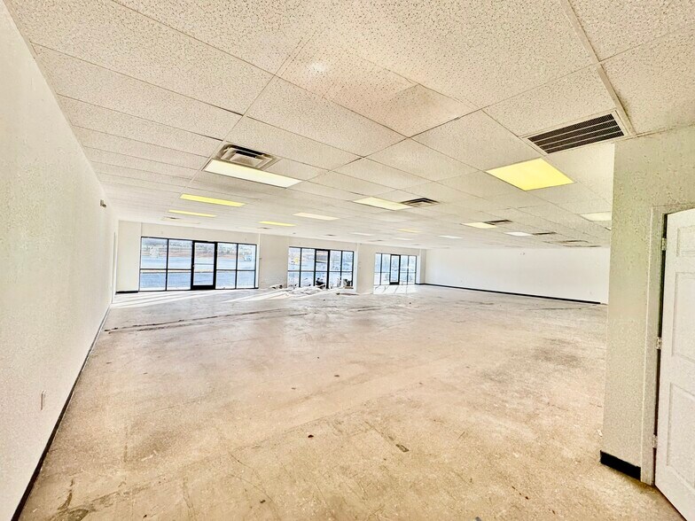 2806 Randleman Rd, Greensboro, NC à louer - Photo du bâtiment - Image 2 de 15