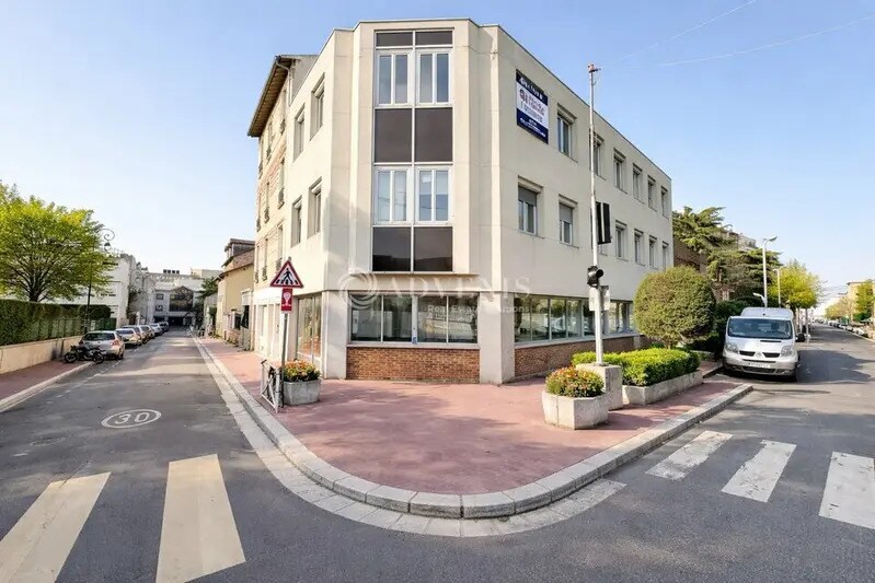 Bureau dans Montrouge à louer - Photo du bâtiment - Image 2 de 6