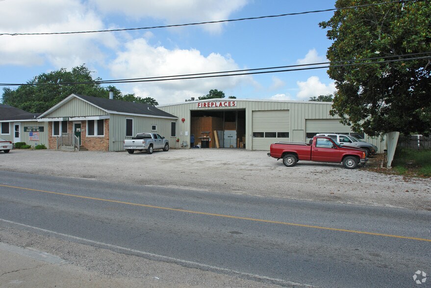 1110-1118 Central Ave portefeuille de 2 propriétés à vendre sur LoopNet.ca - Photo principale - Image 2 de 2