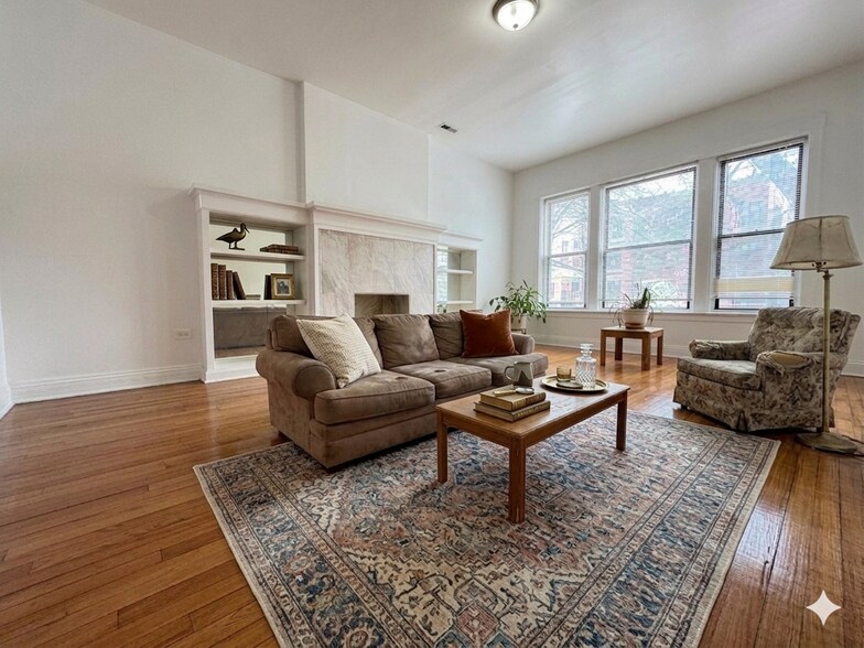 5616 S Michigan Ave, Chicago, IL à vendre - Photo du bâtiment - Image 2 de 5