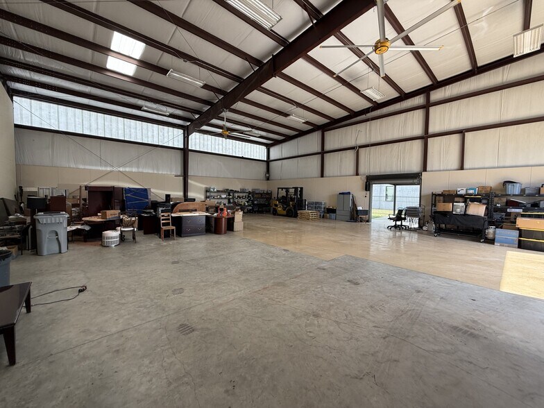 8152 Spring Cypress Rd, Spring, TX à vendre - Photo du bâtiment - Image 2 de 23