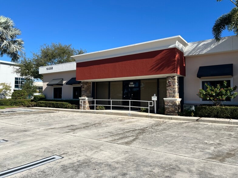 10358 Riverside Dr, Palm Beach Gardens, FL for lease - Building Photo - Image 2 of 7